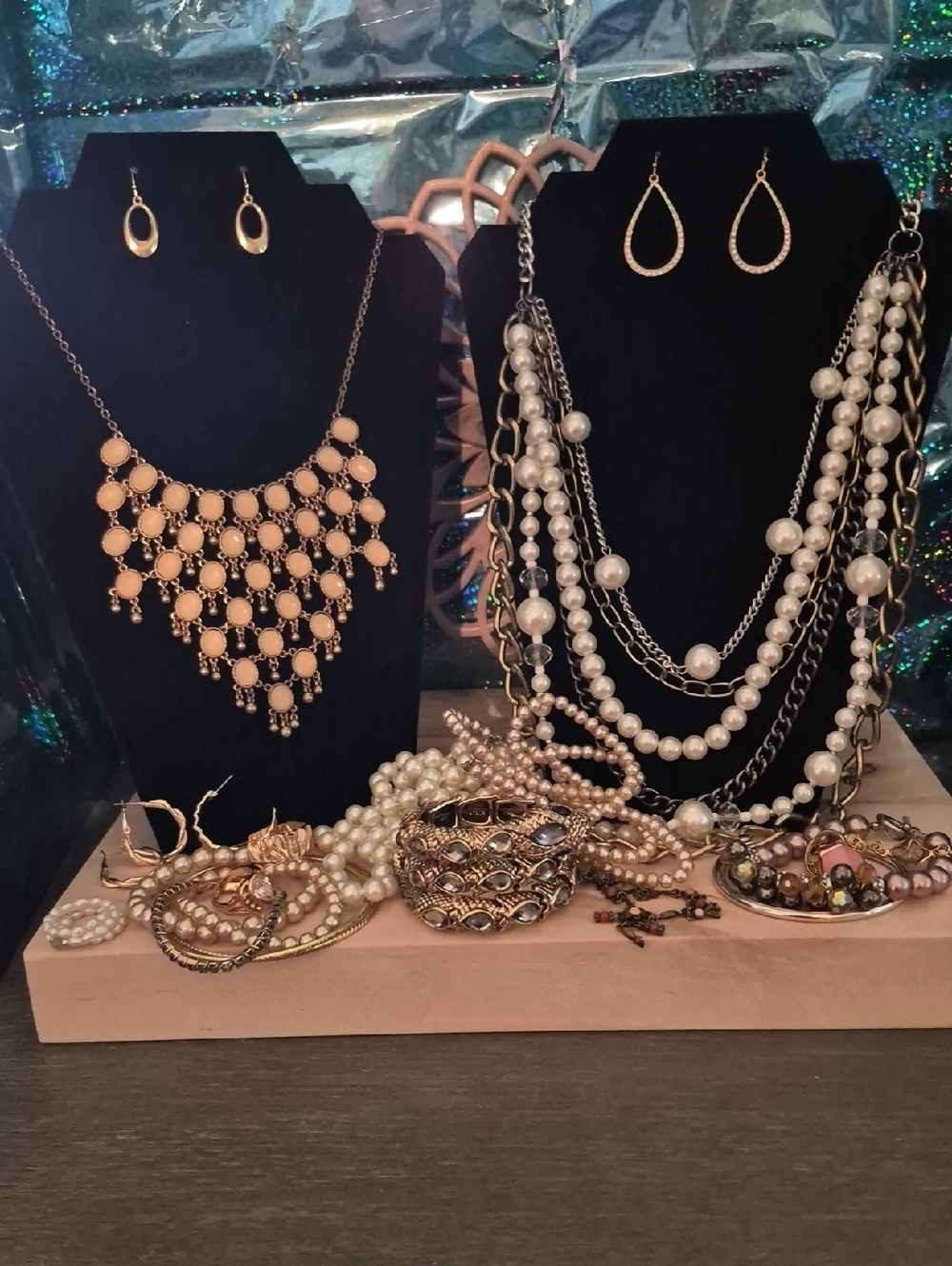 Women’s Pearl and Gold-Tone Layered Necklace Set, Goldtone And Stone Bib.